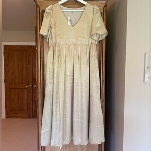 NWT Madewell Puff-Sleeve V-Neck Midi Dress size M